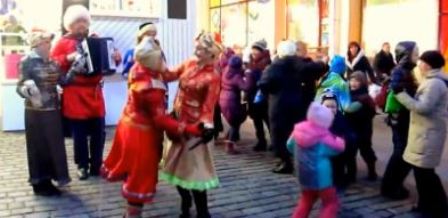 07.01.2014. Фрагмент народных гуляний на Кузнецком мосту. С Рождеством! Автор фото председатель НСНБР А.Г.Огнивцев.
