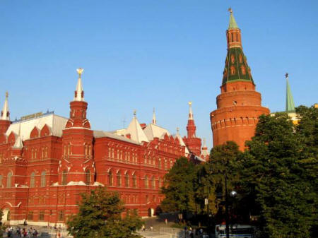 Вечер в Москве на Манеже. Август 2013. История московского Кремля. Вчера, сегодня и завтра. Гордость и слава России. Автор фото председатель НСНБР А.Г.Огнивцев.